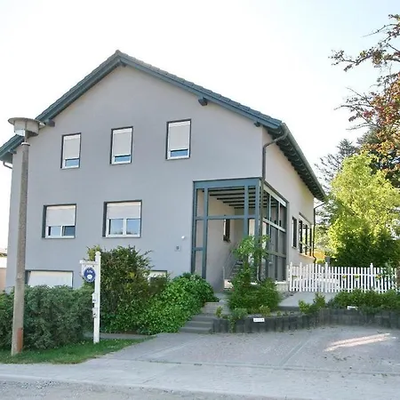 Ferienwohnung-carmen-mit-balkon * Binz